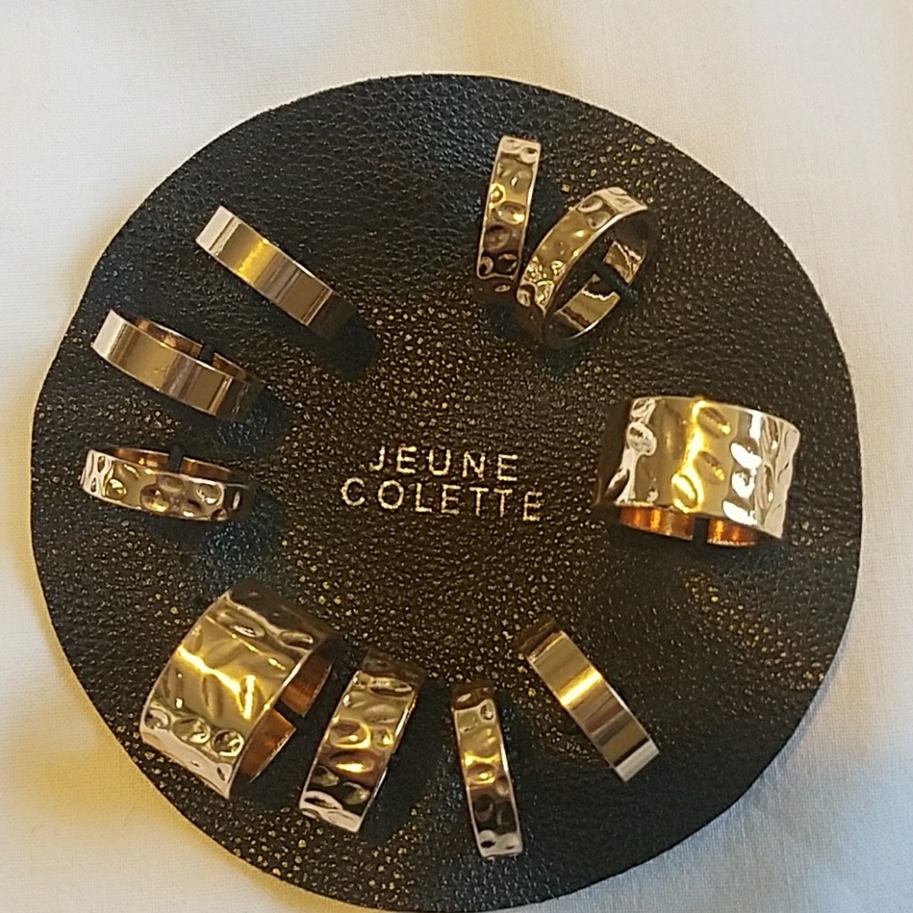 10 Gold rings.